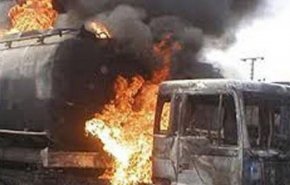 تصادف تانکر نفت و اتوبوس مسافربری در مرکز پاکستان دست‌کم 20 کشته بر جای گذاشت