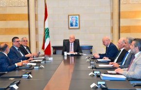 رئيس الحكومة اللبنانية يبحث ملف إعادة النازحين السوريين إلى بلادهم 