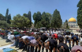 نماز جمعه ده ها هزار فلسطینی در مسجد الاقصی