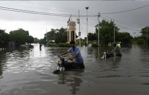 باكستان.. ارتفاع حصيلة ضحايا الفيضانات المدمرة إلى930 قتيلاً