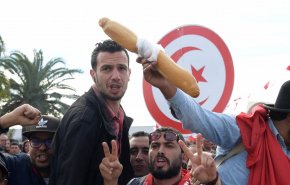 تونس أمام الأيام الصعبة.. مخاوف من انفلات الأزمة والمجهول