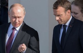 بوتين يحذر ماكرون من خطر حدوث 