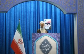 خطيب جمعة طهران: الأعداء لايطيقون رؤية ايران القوية والمستقلة