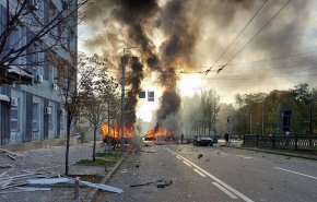 شاهد.. انفجارات تهز مدنا عديدة في أوكرانيا