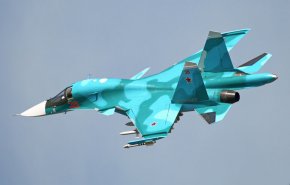 سقوط جنگنده روسی سوخو ۳۴ در منطقه مسکونی+ویدیو
