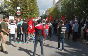 إضراب عام واحتجاجات في تونس لليوم الرابع