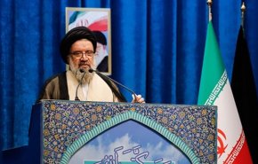 خطيب جمعة طهران: على القضاء التعامل بحزم مع مثيري أعمال الشغب