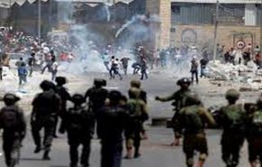 شاهد/ اشتباكات بين مقاومين فلسطينيين وجنود الإحتلال قرب الخليل