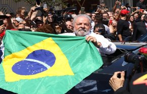 شاهد.. البرازيل تدخل عهدا جديدا 
