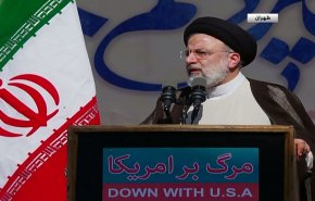 رئيسي: إيران تبقى حرة ولن تكون بقرة حلوباً لكم