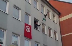 رد فعل شاب تونسي في ألمانيا على مظاهرة خرجت تأييدا للاحتلال + فيديو