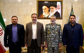 قائد الجيش الايراني يؤكد ضرورة الاستفادة المثلى من طاقات النخب لحل مشاكل البلاد
