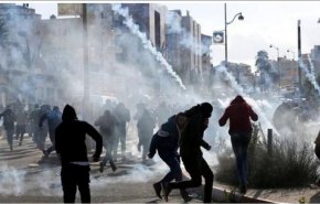 إصابة عشرات الفلسطينيين بينهم طلاب خلال اعتداء للاحتلال غرب طولكرم