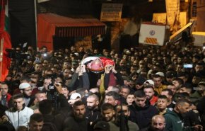 آلاف الفلسطينيين يشيعون جثمان الشهيد 'بدارنة' غرب جنين