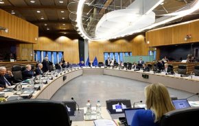 المفوضية الأوروبية تعلن عن حزمة عقوبات تاسعة ضد روسيا

