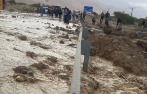 الأردن : إغلاقات في عدة طرق بسبب السيول
