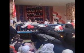 بالفيديو.. ناشطون ينتقدون المناهج المسيئة للإسلام والهوية اليمنية في بعض المدارس