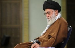 قائد الثورة الاسلامية يعزي بوفاة عقيلة شهيد المحراب السيد الحكيم