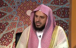 شاهد.. داعية سعودي يهاجم قناة العربية