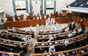 سياسية كويتية: استقالة الحكومة لن تنهي الأزمة
