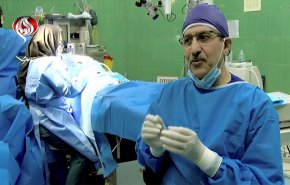 من القاع إلى القمة.. قصة مؤثرة لطبيب إيراني +فيديو