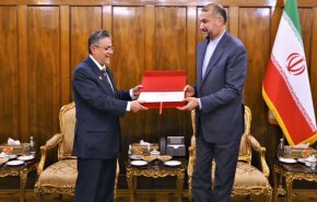 پيام سلطان عمان به رئيس جمهور تسليم وزير خارجه كشورمان شد