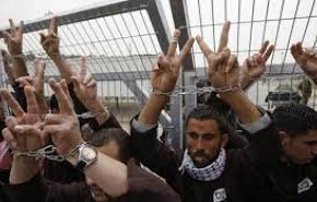 الأسرى الفلسطينيون ينفّذون اليوم خطوات 'عصيان' جماعي 