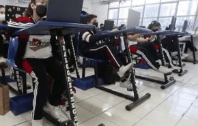 مدرسة مكسيكية تستخدم مقاعد بدراجات