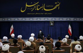 قائد الثورة الاسلامية يستقبل اعضاء مجلس خبراء القيادة