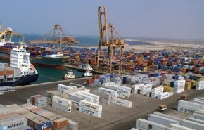 شاهد النقل اليمني يؤكد جهوزية ميناء الحديدة لإستقبال كل أنواع السفن 