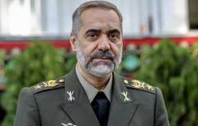 وزير الدفاع الايراني: مناورات الأميركيين تجري لرفع معنويات جنودهم الهابطة