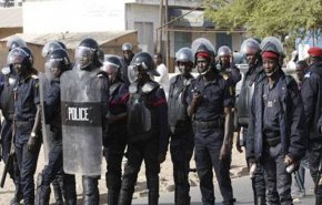 الشرطة السنغالية توقف 14 ناشطا أمام سفارة تونس في دكار 