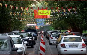 احتفالات تعم جميع أنحاء ايران بمولد الإمام المهدي (عج)
