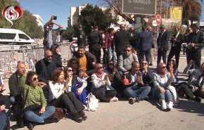 للمرة الاولى منذ الثورة التونسية.. أبواب البرلمان موصدة في وجه الصحفيين