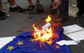 آتش زدن پرچم اتحادیه اروپا در گرجستان 