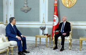 الرئيس التونسي خلال لقائه رئيس البرلمان: لا عودة إلى الوراء