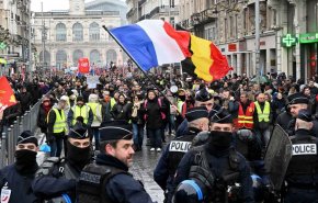 الشرطة الفرنسية تحظر إقامة الاحتجاجات مقابل البرلمان