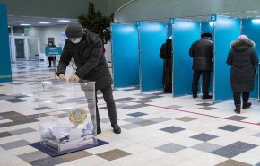 بدء عملية التصويت في الانتخابات البرلمانية المبكرة في كازاخستان +فيديو