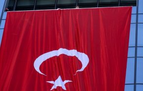 تركيا.. نجل رئيس وزراء سابق يعلن انضمامه إلى 'تحالف الشعب' بقيادة 'العدالة والتنمية'