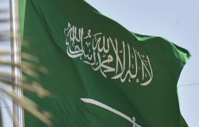 سفارة السعودية بفرنسا توصي السعوديين بالابتعاد عن مواقع الاحتجاجات
