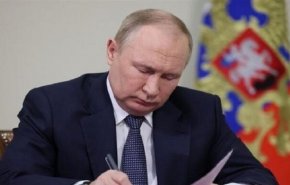 بوتين يعفي سفير موسكو لدى روما من مهام منصبه