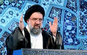 خطيب جمعة طهران: اميركا حاليا أضعف مما كانت في السابق