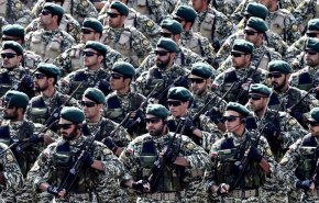 الجيش الإيراني يضم 1084 نوعا من المعدات والأسلحة الجديدة إلى وحداته