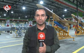 شاهد: وزارة الدفاع الإيرانية تسلم الجيش 200طائرة مسيرة