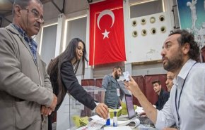 انتخابات تركيا... أكثر من 1.2مليون ناخب يدلون بأصواتهم في الخارج