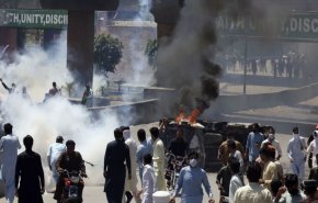 مصرع 8 أشخاص في الاحتجاجات على اعتقال عمران خان في باكستان