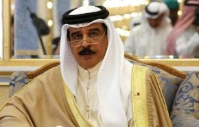 ملك البحرين يصل إلى جدة للمشاركة في القمة العربية