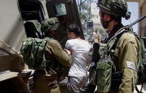 حملة اعتقالات صهيونية تطال 35 فلسطينيا بالضفة