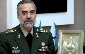 وزير الدفاع الإيراني يعلن زيادة الصادرات وإنتاج المنتجات العسكرية