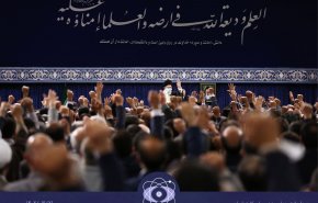 قائد الثورة: كل من يريد إيران قوية يجب أن يهتم بالصناعة النووية